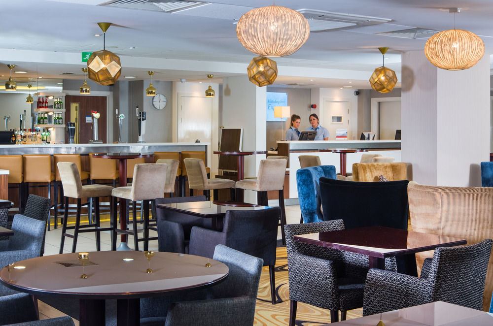 Holiday Inn Express London-Wimbledon-South, An Ihg Hotel Exterior photo
